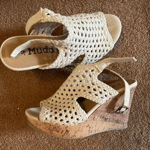 Size 7 Mudd platform shoes done in crochet.